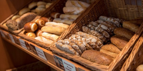 Pane fresco market